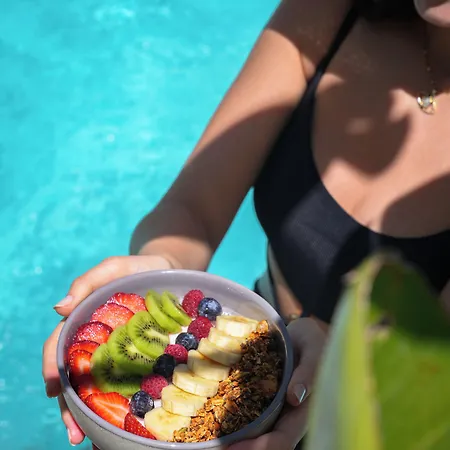 Kassandra מלון 2*