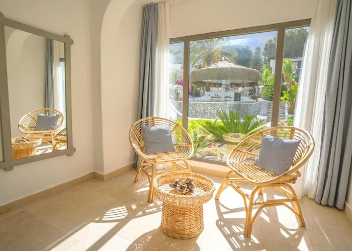 Kassandra Hotel 4*
